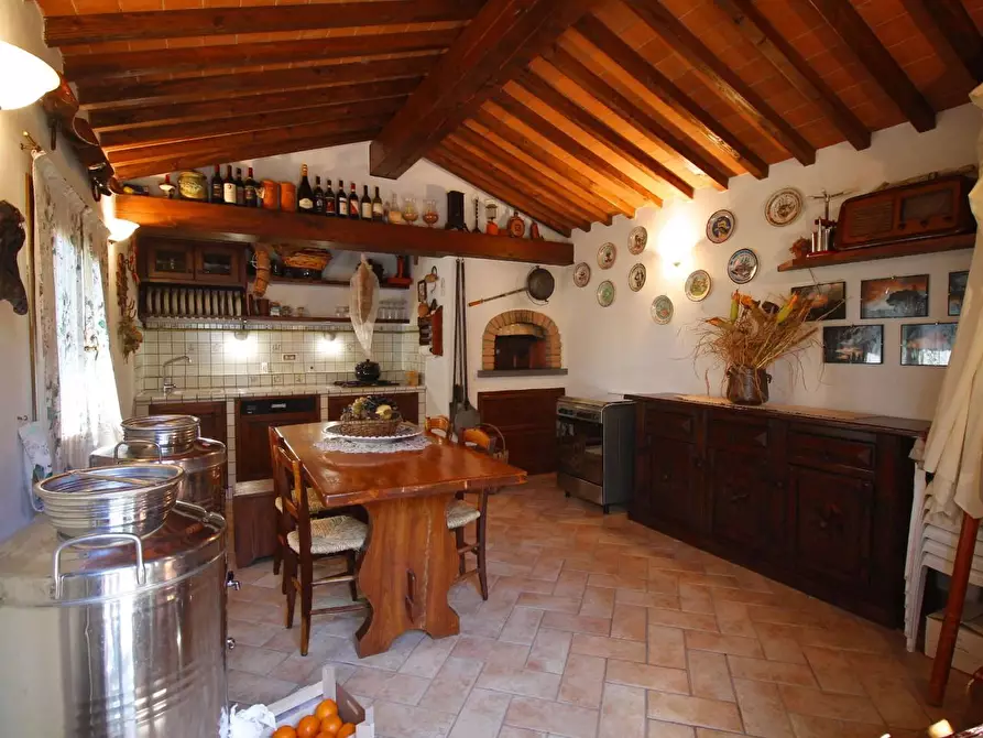 Immagine 32 di Villa in vendita  a Vinci