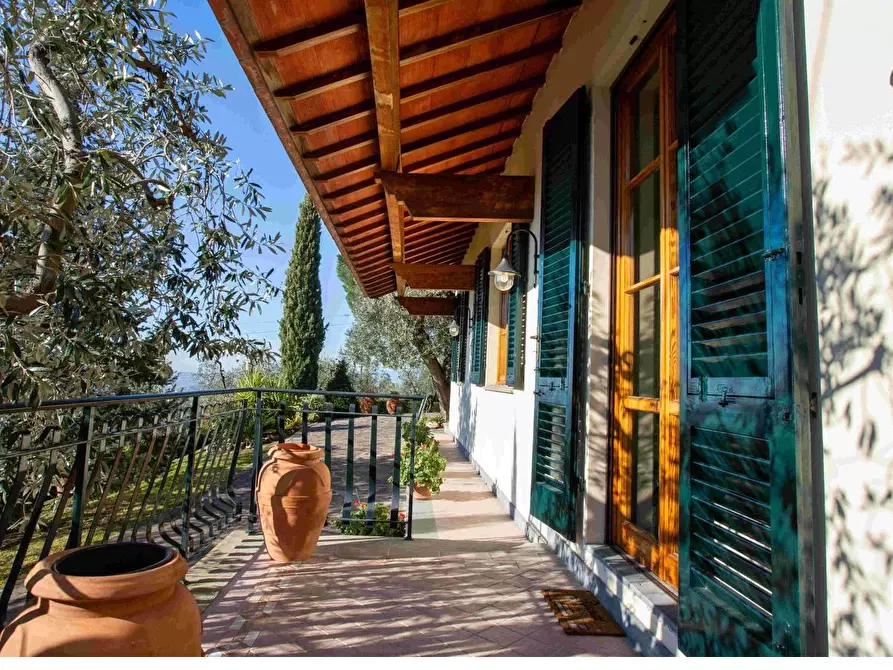 Immagine 33 di Villa in vendita  a Vinci
