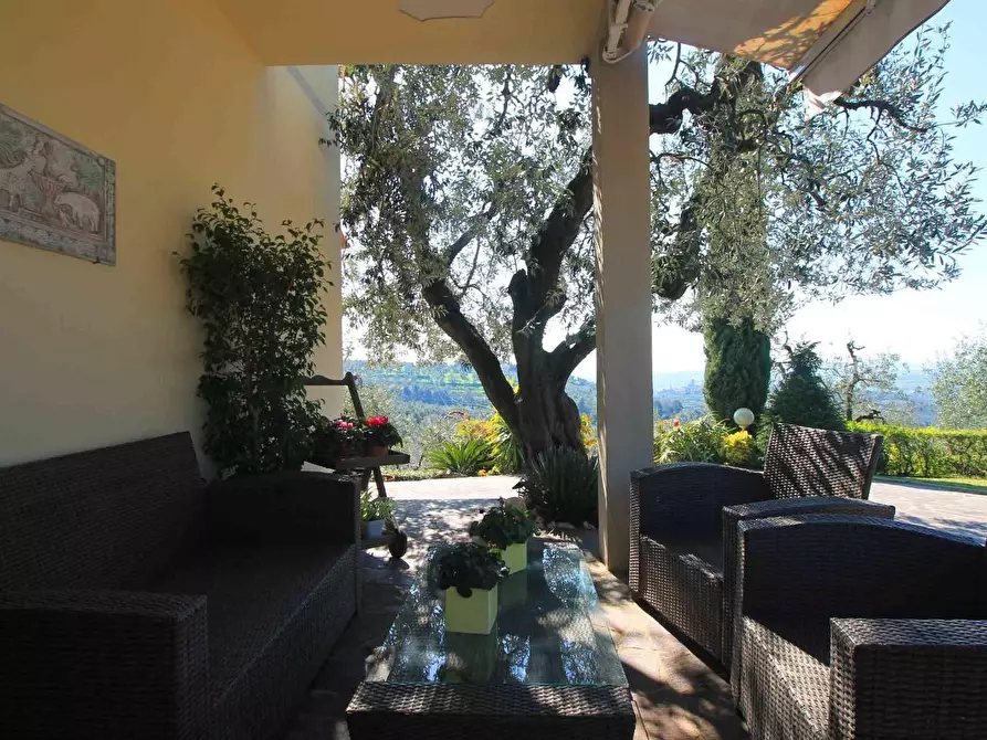 Immagine 8 di Villa in vendita  a Vinci