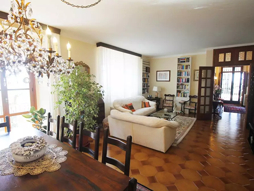 Immagine 26 di Villa in vendita  a Vinci