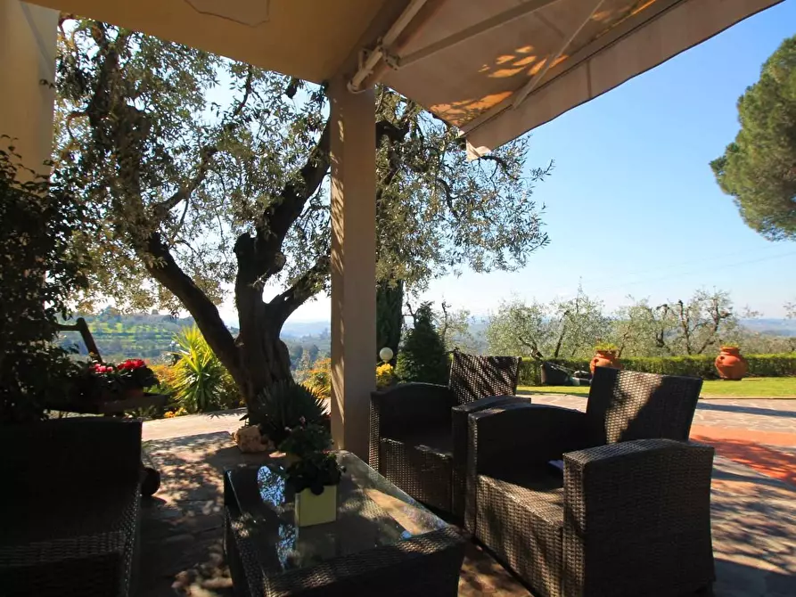 Immagine 6 di Villa in vendita  a Vinci