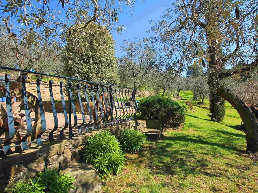 Immagine 3 di Villa in vendita  a Vinci
