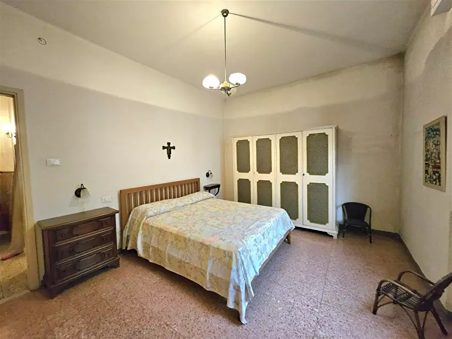 Immagine 25 di Appartamento in vendita  a Massa