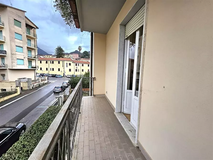 Immagine 30 di Appartamento in vendita  a Massa