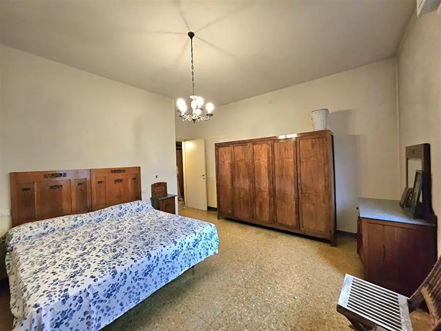 Immagine 24 di Appartamento in vendita  a Massa