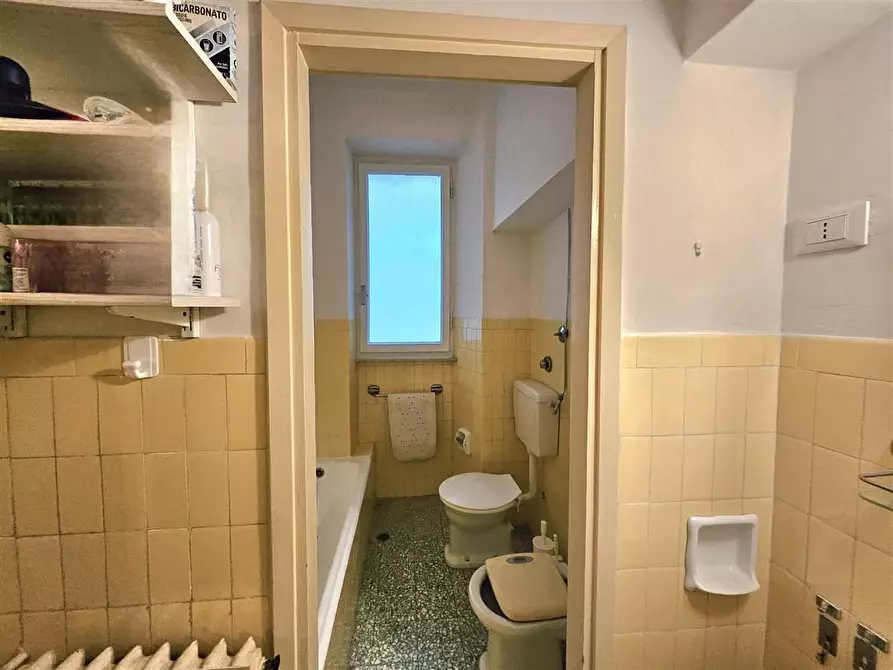 Immagine 20 di Appartamento in vendita  a Massa