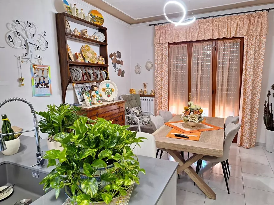 Immagine 2 di Casa indipendente in vendita  a Capannori