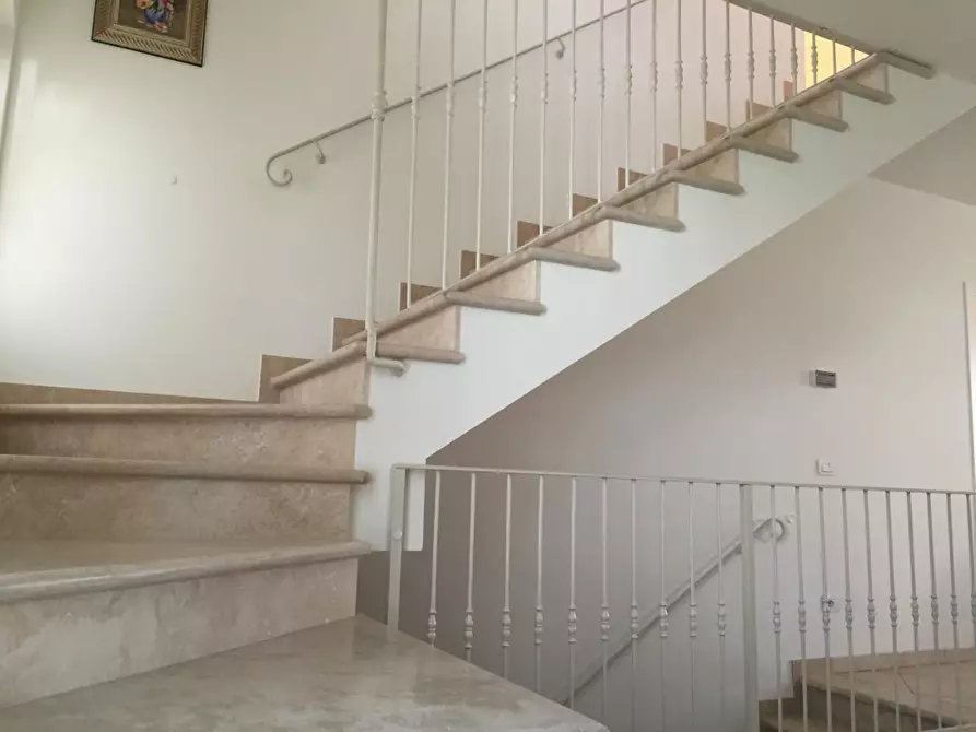 Immagine 11 di Villa in vendita  a Pietrasanta