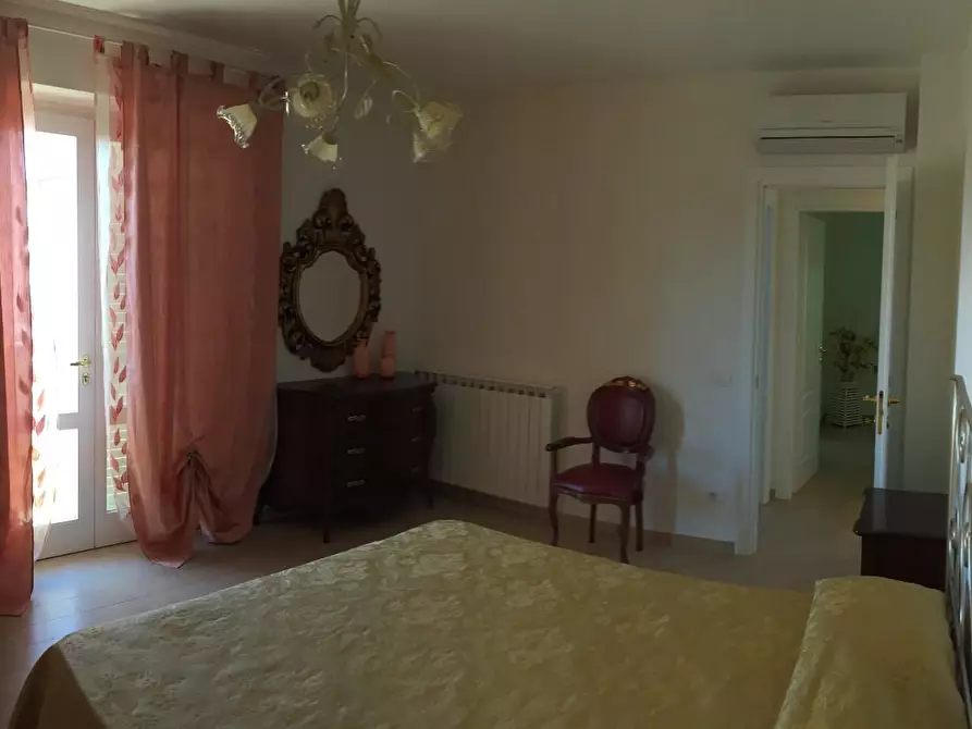 Immagine 14 di Villa in vendita  a Pietrasanta