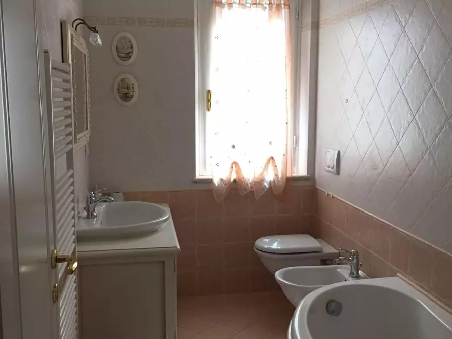 Immagine 16 di Villa in vendita  a Pietrasanta