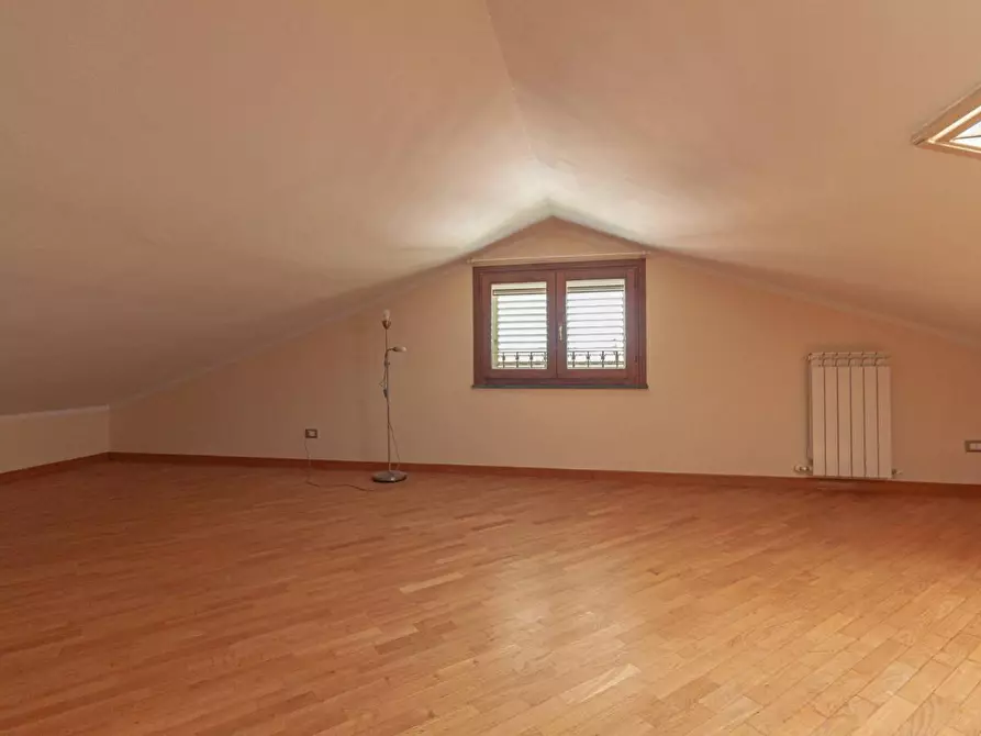 Immagine 21 di Villa in vendita  a San Giuliano Terme