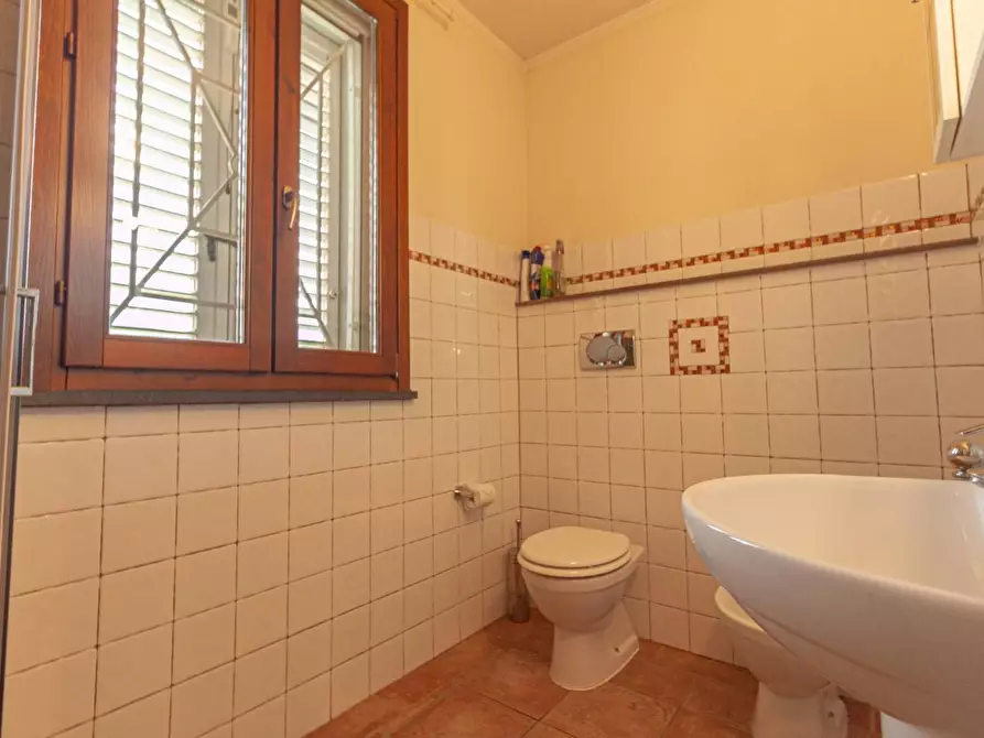 Immagine 14 di Villa in vendita  a San Giuliano Terme