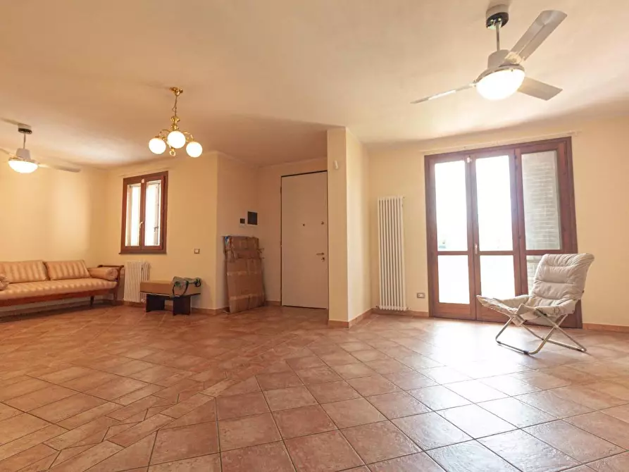 Immagine 5 di Villa in vendita  a San Giuliano Terme