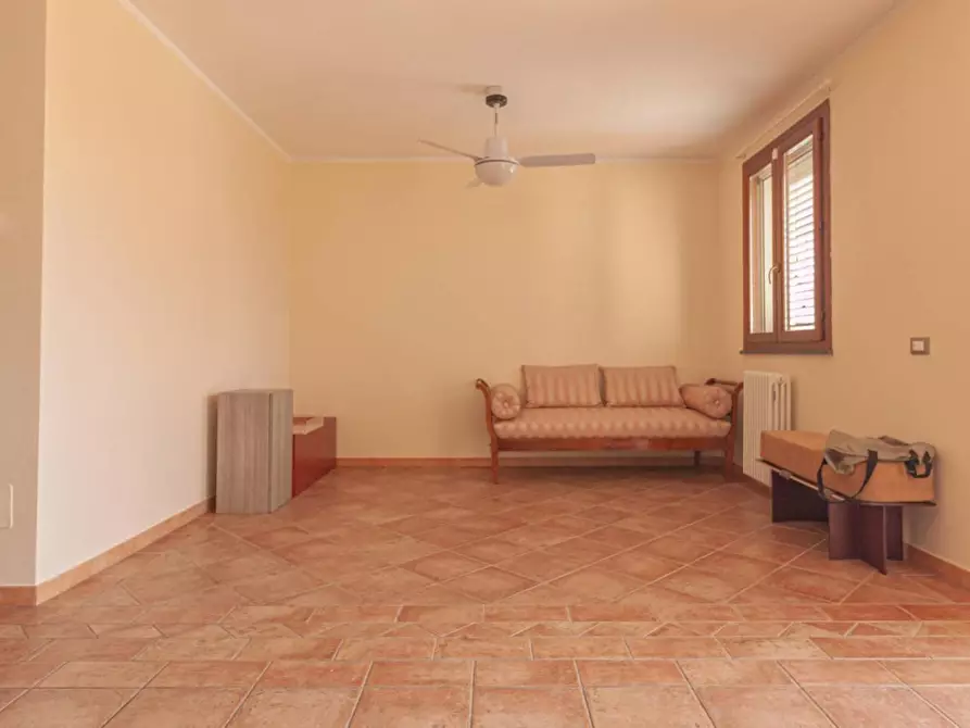 Immagine 3 di Villa in vendita  a San Giuliano Terme