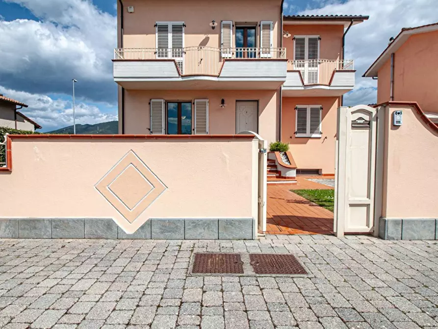 Immagine 32 di Villa in vendita  a San Giuliano Terme