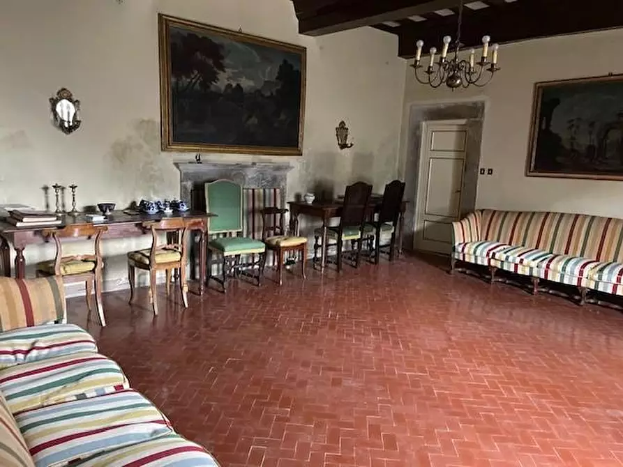 Immagine 24 di Villa in vendita  a Borgo A Mozzano
