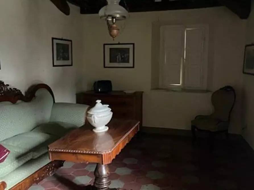 Immagine 38 di Villa in vendita  a Borgo A Mozzano