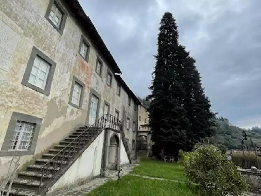 Immagine 61 di Villa in vendita  a Borgo A Mozzano