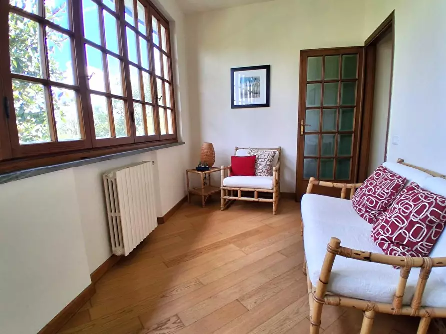 Immagine 21 di Appartamento in vendita  a Lucca