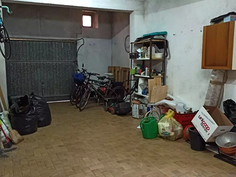 Immagine 30 di Appartamento in vendita  a Lucca