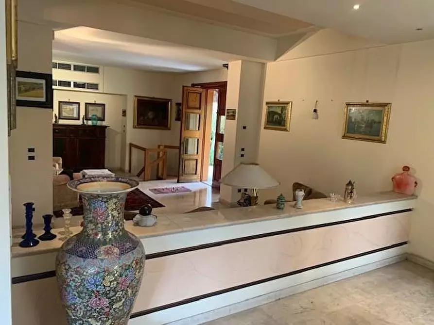 Immagine 6 di Villa in vendita  a Montecatini Terme