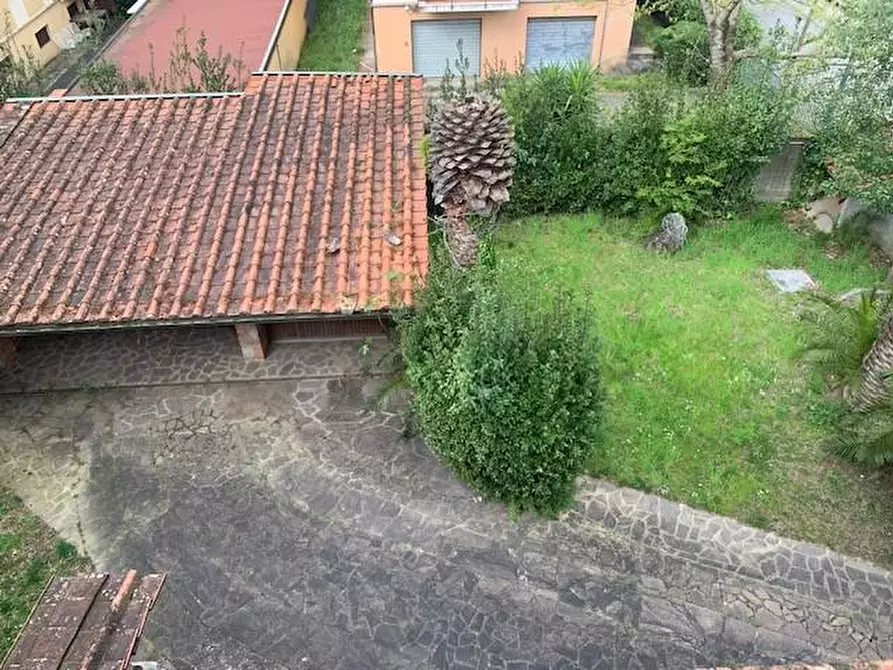 Immagine 49 di Villa in vendita  a Montecatini Terme