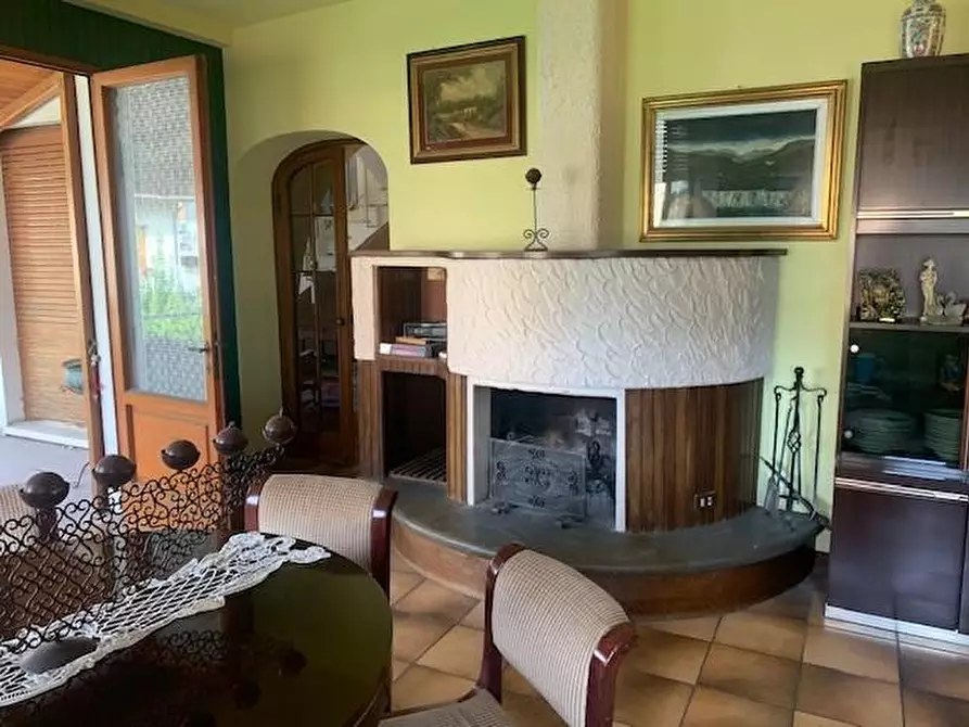 Immagine 37 di Villa in vendita  a Montecatini Terme