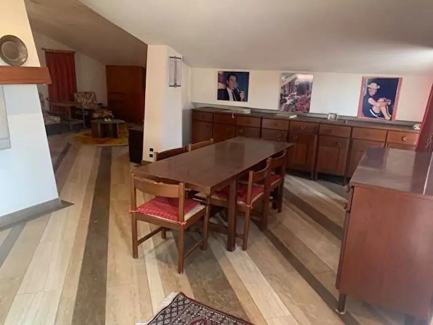 Immagine 42 di Villa in vendita  a Montecatini Terme