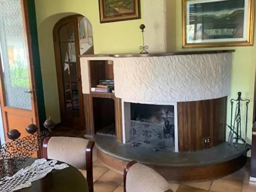 Immagine 36 di Villa in vendita  a Montecatini Terme