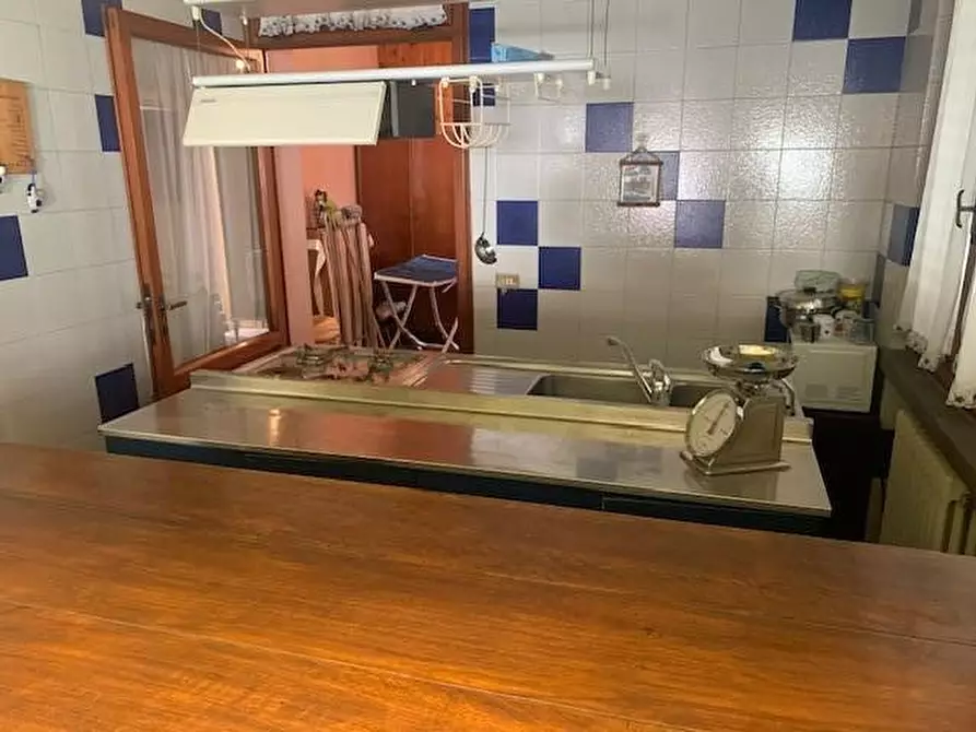 Immagine 35 di Villa in vendita  a Montecatini Terme