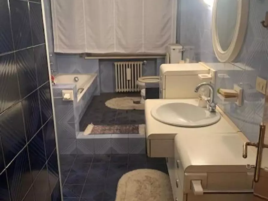 Immagine 12 di Villa in vendita  a Montecatini Terme