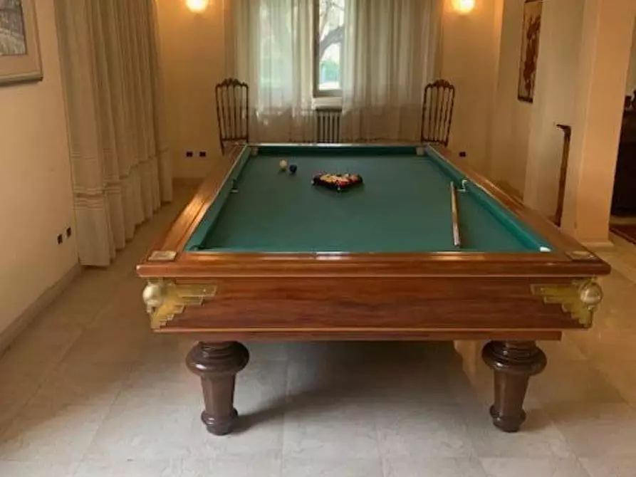 Immagine 8 di Villa in vendita  a Montecatini Terme