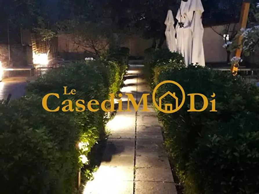 Immagine 1 di Locale commerciale in vendita  a Livorno