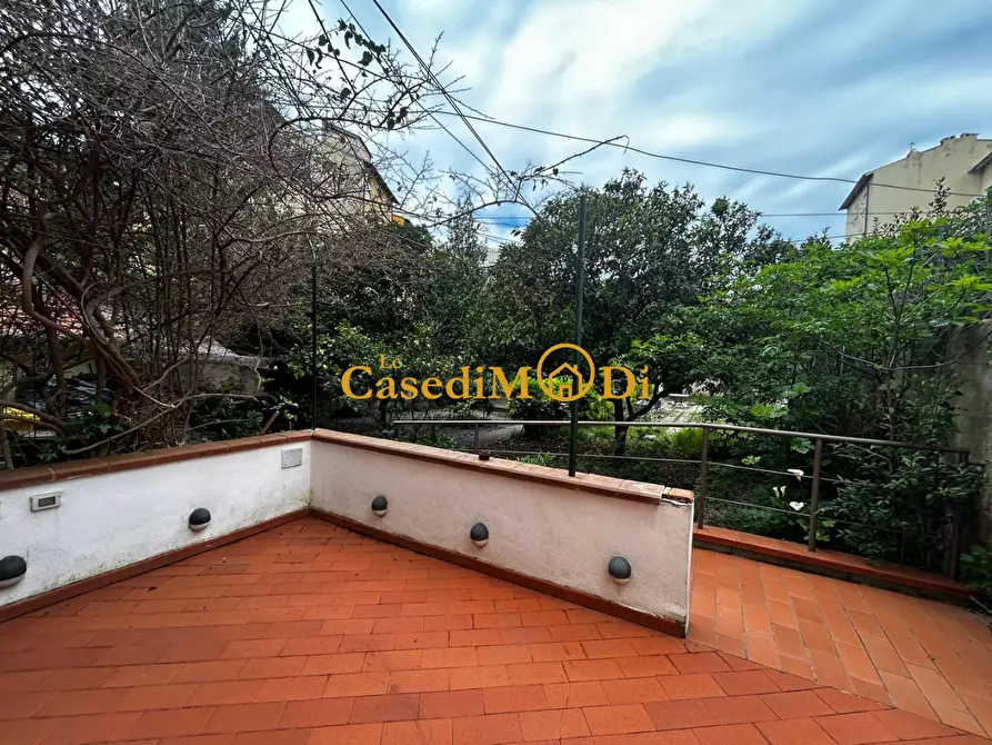 Immagine 7 di Locale commerciale in vendita  a Livorno