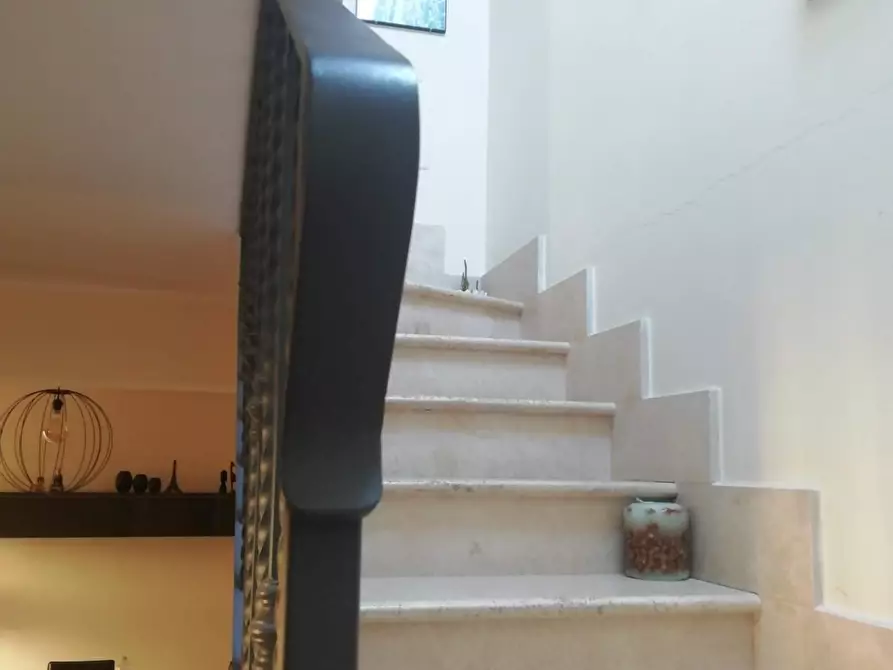 Immagine 11 di Appartamento in vendita  a Roma