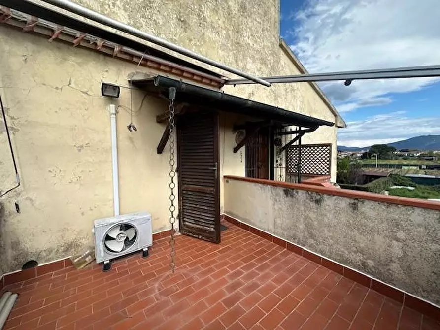 Immagine 5 di Casa indipendente in vendita  a Pisa