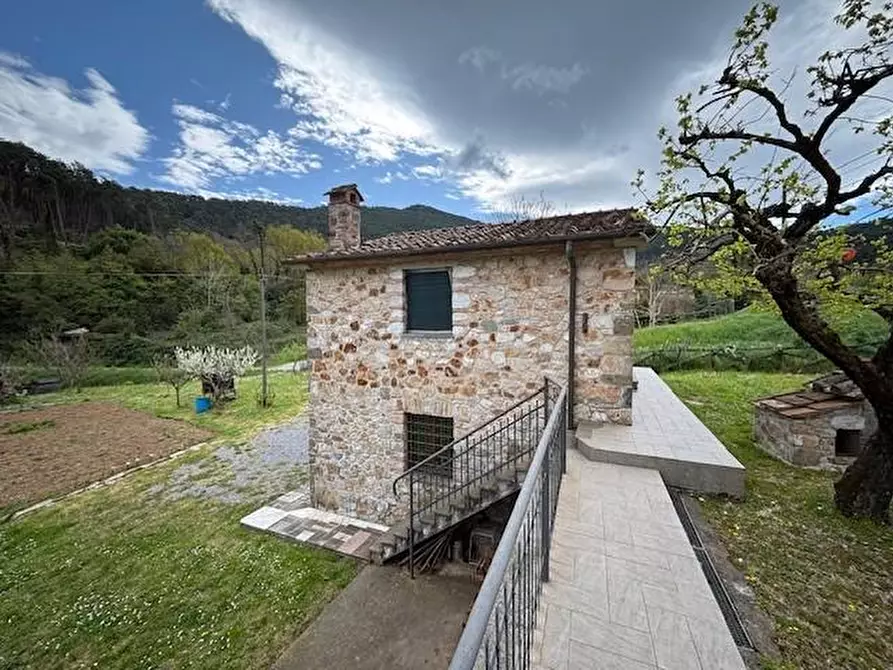 Immagine 2 di Terratetto in vendita  a Lucca