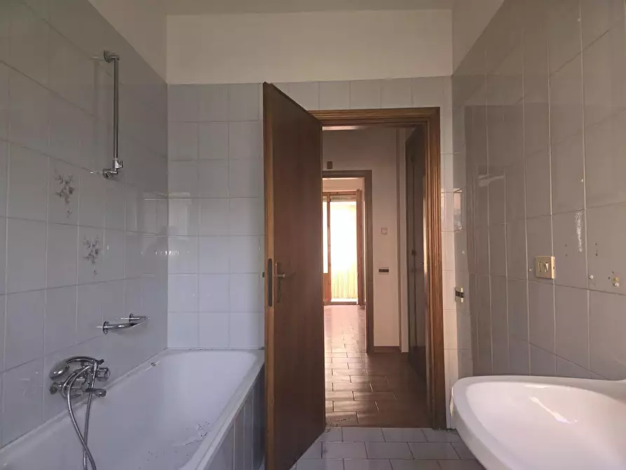 Immagine 28 di Appartamento in vendita  a Colle Di Val D'elsa