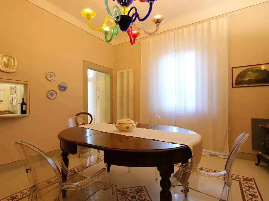 Immagine 15 di Villa in vendita  a Pisa