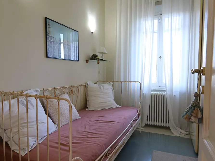 Immagine 25 di Villa in vendita  a Pisa