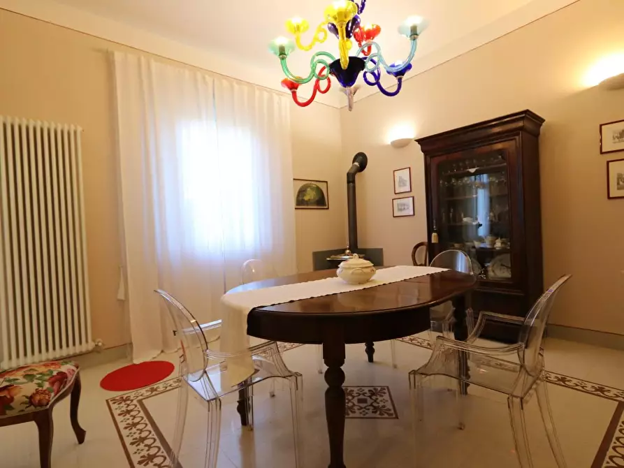 Immagine 14 di Villa in vendita  a Pisa