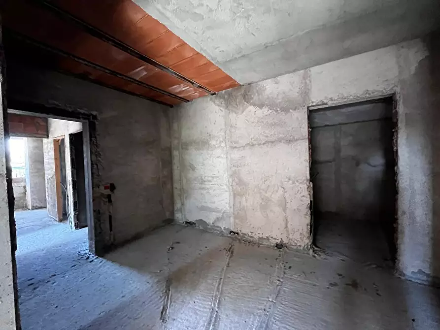 Immagine 13 di Casa semindipendente in vendita  a Castelnuovo Magra