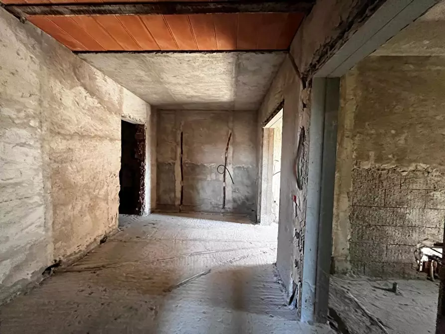 Immagine 14 di Casa semindipendente in vendita  a Castelnuovo Magra