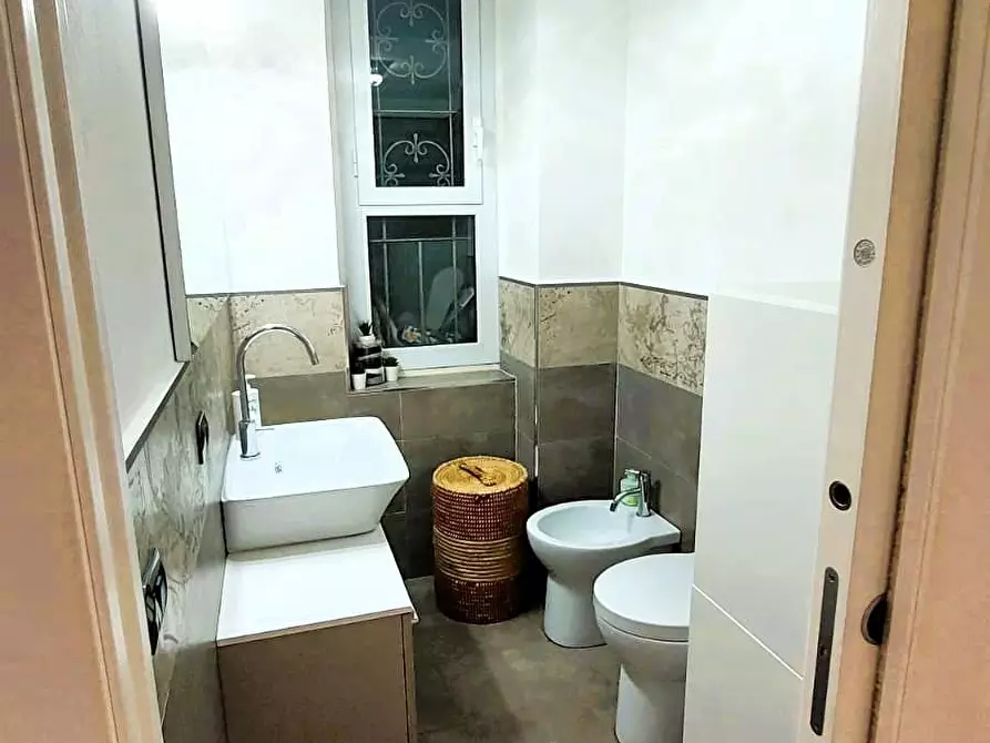 Immagine 23 di Appartamento in vendita  a Carrara