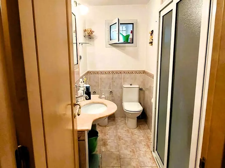 Immagine 15 di Appartamento in vendita  a Carrara