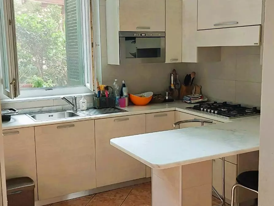 Immagine 12 di Appartamento in vendita  a Carrara