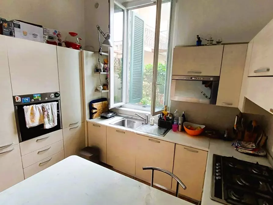 Immagine 10 di Appartamento in vendita  a Carrara