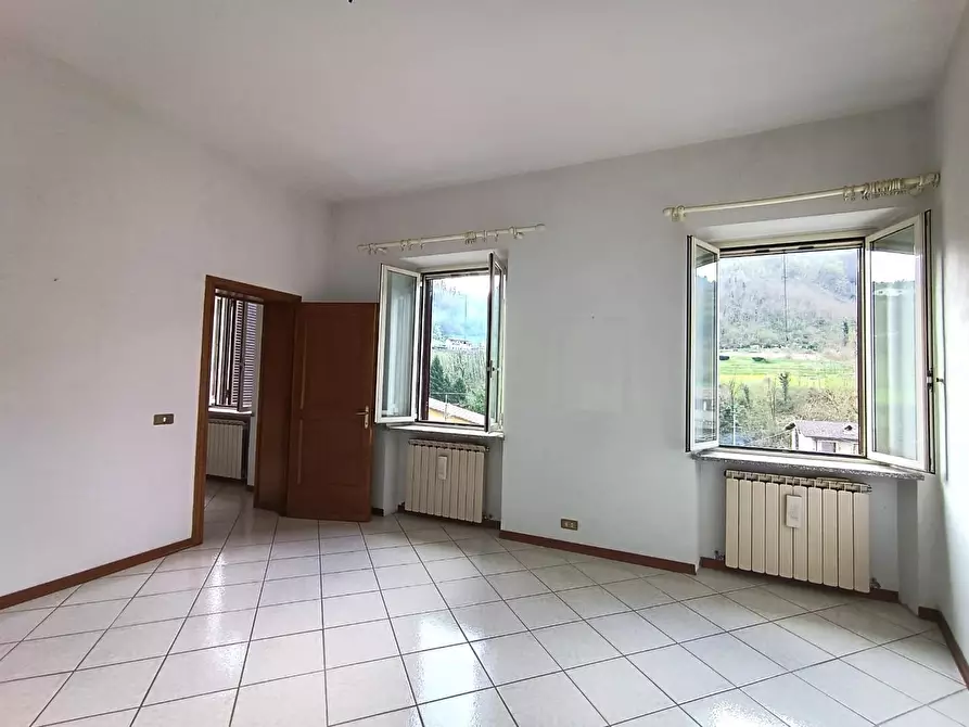 Immagine 25 di Casa semindipendente in vendita  a Gallicano