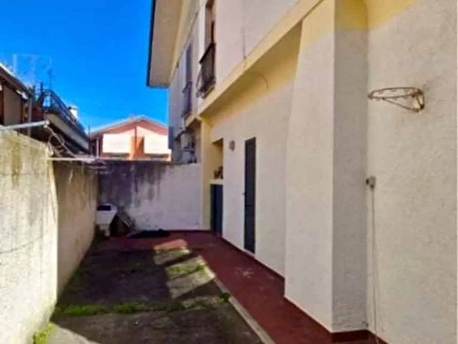 Immagine 28 di Casa bifamiliare in vendita  a Viareggio