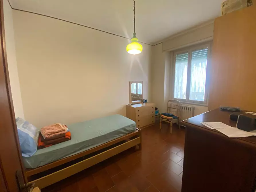 Immagine 12 di Appartamento in vendita  a Lucca